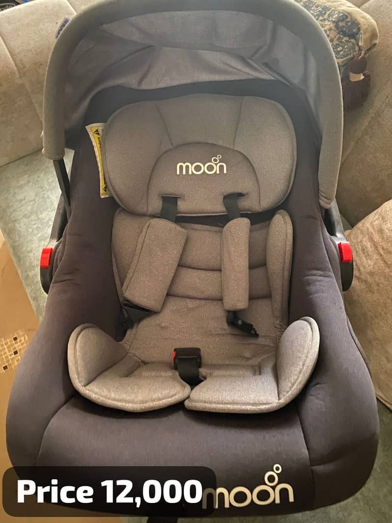 Tinnies Baby Cot /Car seat /Walker for sale 2