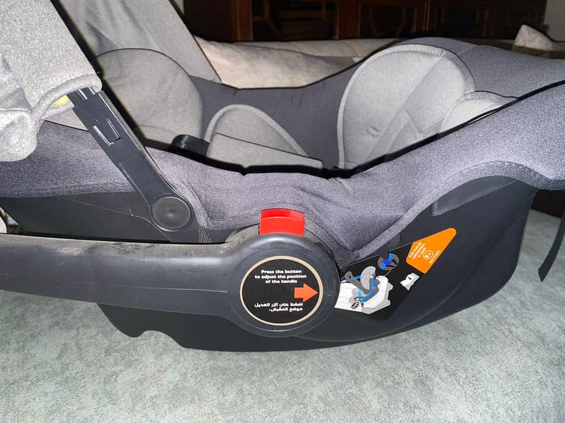 Tinnies Baby Cot /Car seat /Walker for sale 7