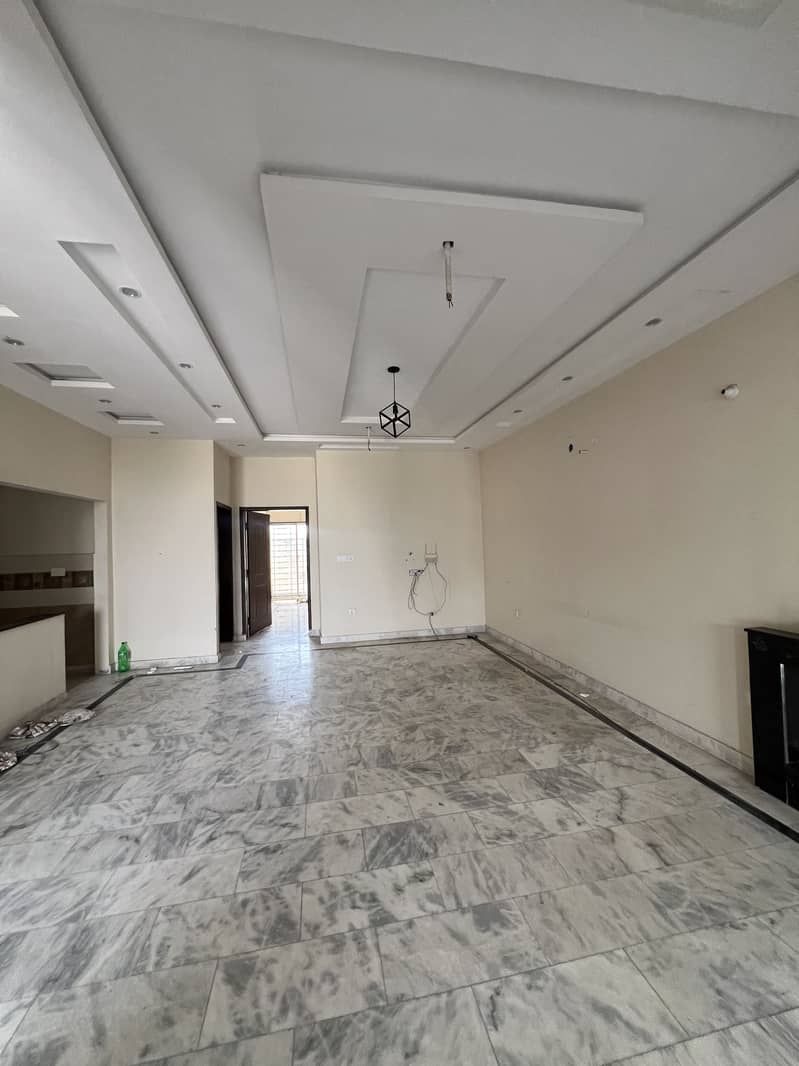 Upper Portion Available For Rent in Lda avenue 1 J block 1