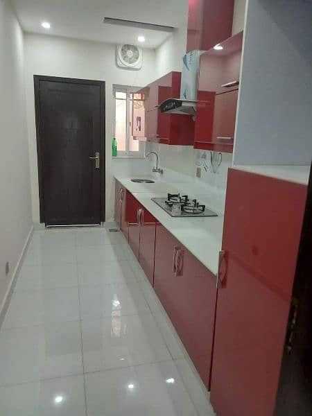carpenter almari kitchen cabinet Hamare Yahan Banai Jaati Hai 4