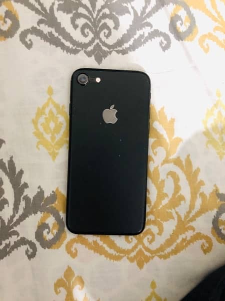 iPhone 7 128gb Pta approved 1