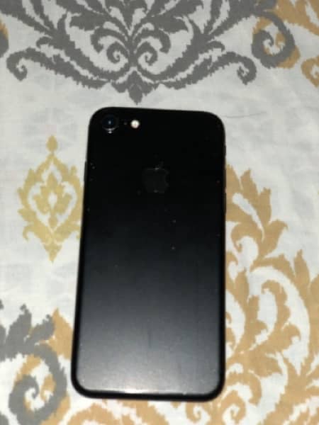 iPhone 7 128gb Pta approved 2