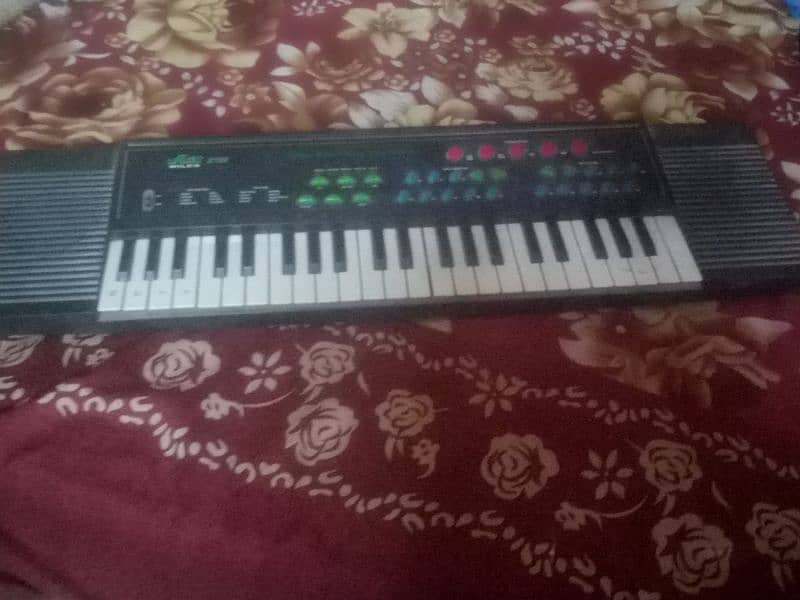 electric piano for kids. . . . . . ##03102931448## 0