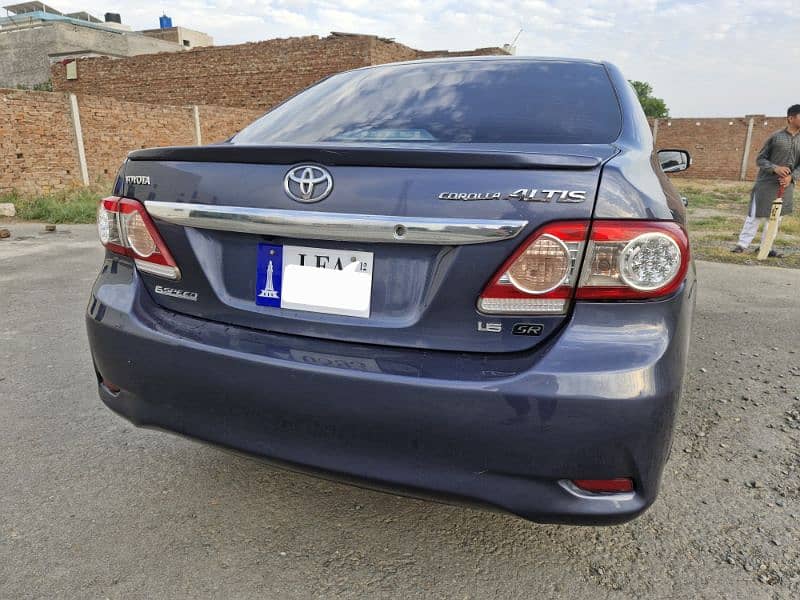 Toyota Corolla Altis 2012 3
