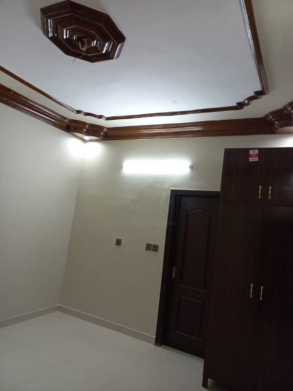 FULL RENOVATED PORTION 2ND FLOOR 240 SQURE YARDS FOR SALE 9