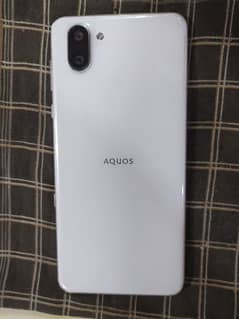 AQUOS R3 mobile phone