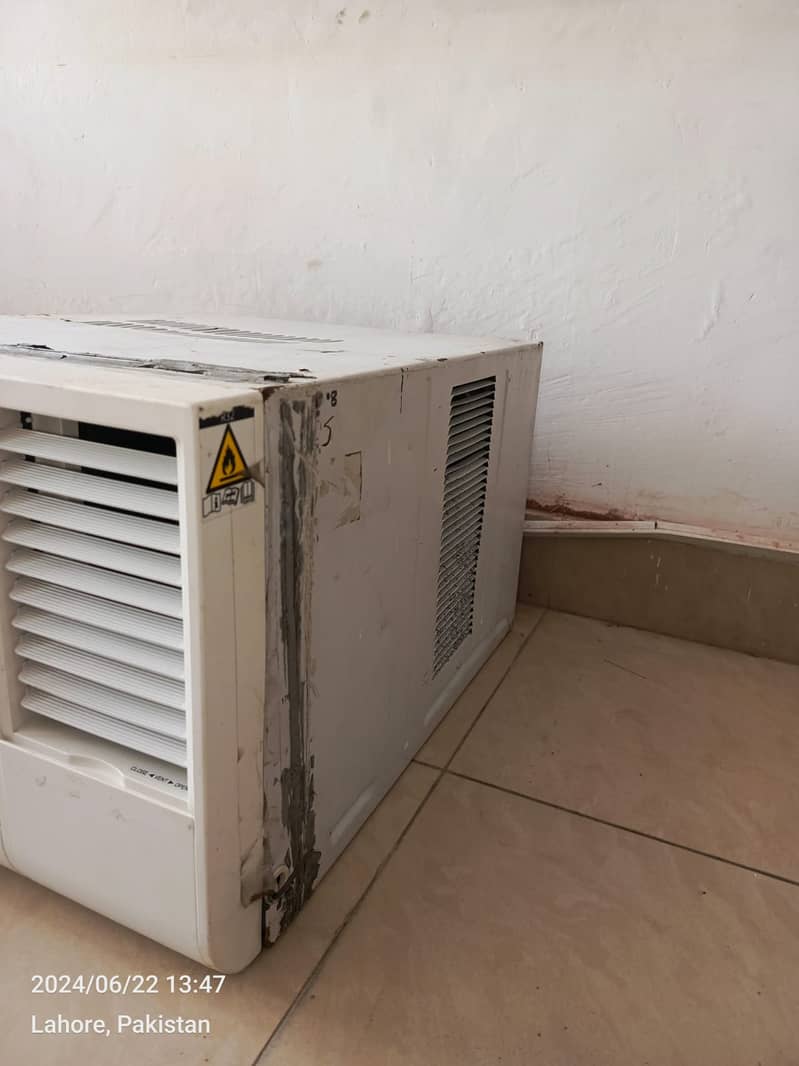 Window Ac 0.75 ton (0306=4462/443) 1