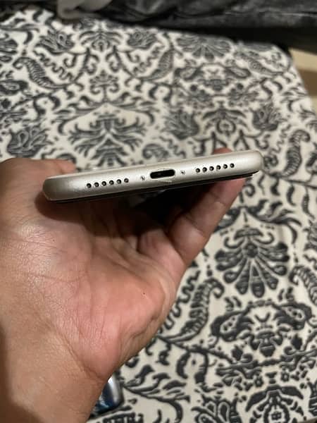 Iphone 11 (factory unlock) 1