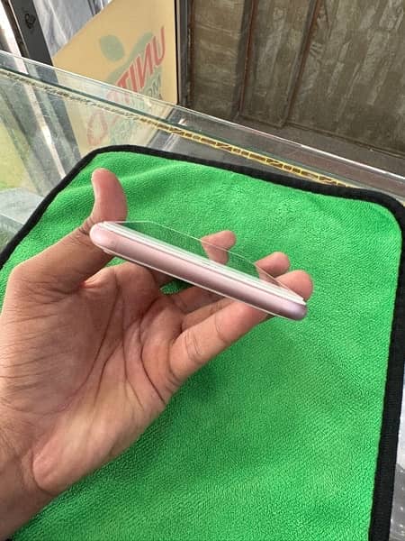 Iphone 7plus rose gold 256gb PTA approved 3