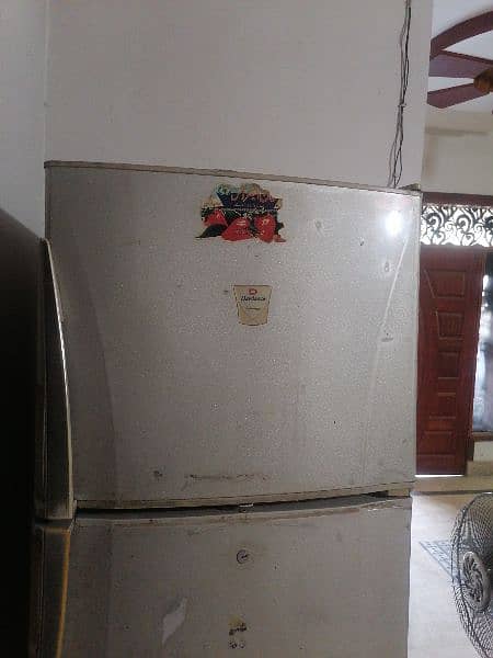 dawlence refrigerator in running condition for sale 0