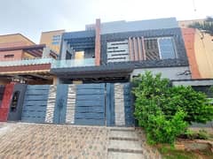 10 Marla Modern Used Owner Build House For Sale