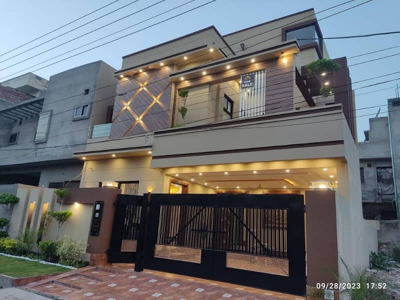 10 MARLA MODERN DESIGN HOUSE FOR SALE 1