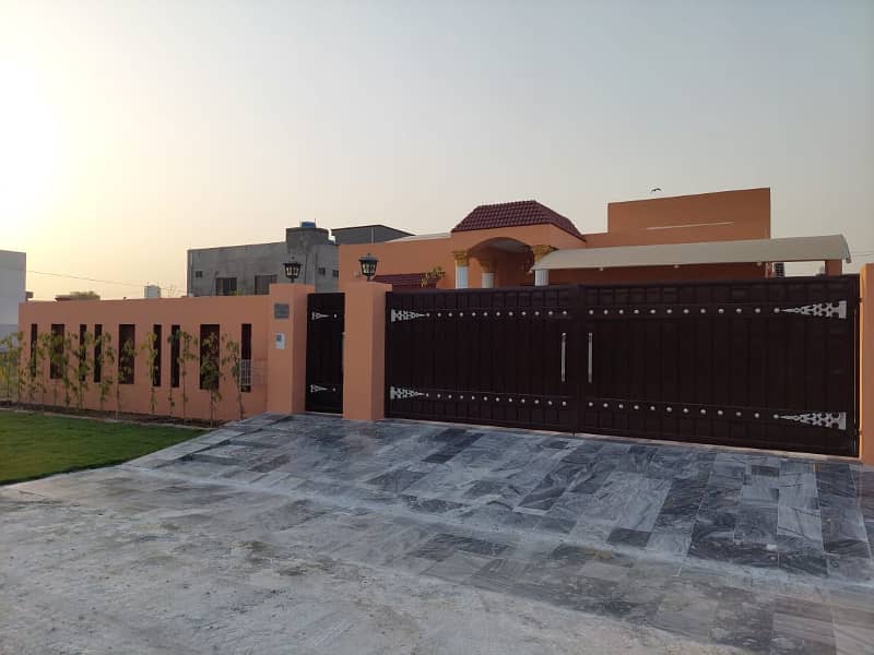 1 Kanal Brand New House For sale in Chinar Bagh Raiwind Road Lahore 15