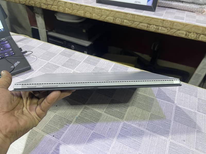 Surface Pro 4 (0322-8832611) , 4