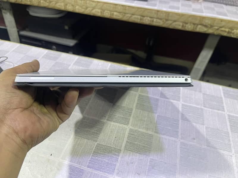 Surface Pro 4 (0322-8832611) , 6