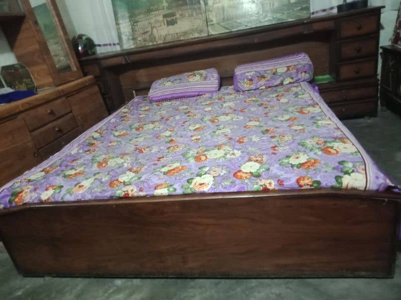 double bed in good condition 3