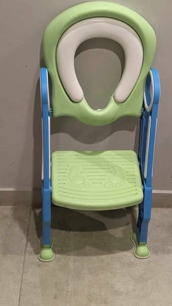 Child toilet trainer stool 2