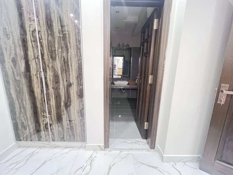 Original Picture Vip Fully Furnished Flat Available For Rent In Bahria Town 3