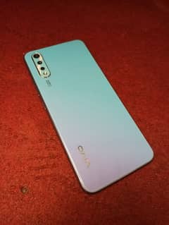 Vivo S1 8/256gb