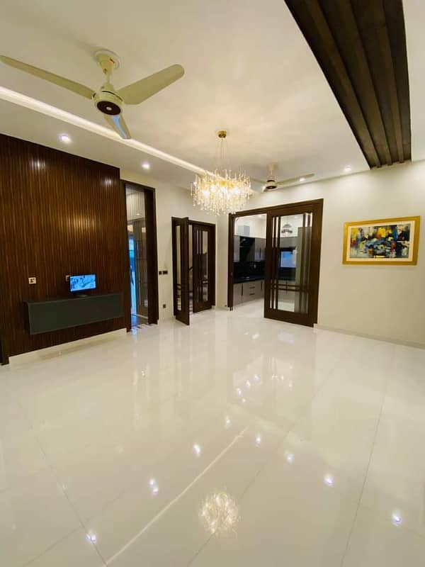 1 kinal brand new house for rent 3