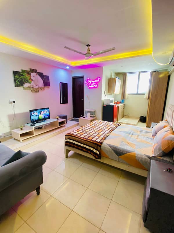 Par day short time furnished apartment available 0