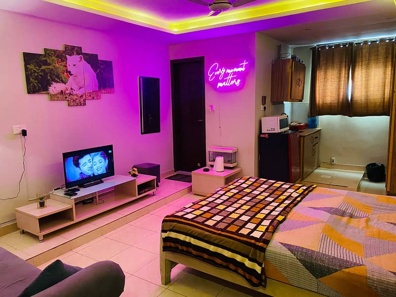 Par day short time furnished apartment available 19