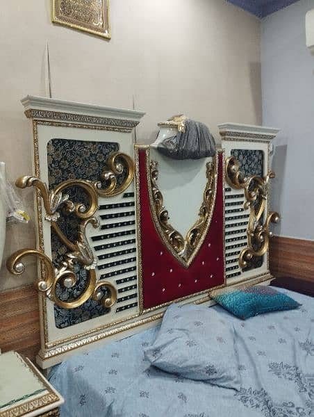 COMPLETE ROOM FURNITURE IN PRISTINE CONDITION FOR SALE 0