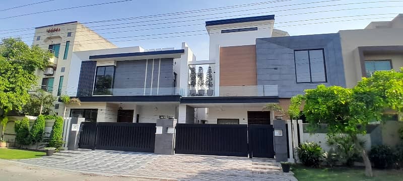 In Lahore You Can Find The Perfect Prime Location House For Sale 0