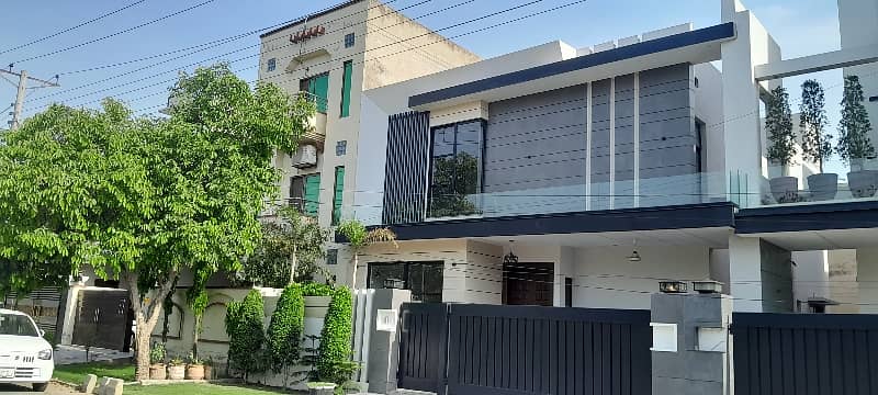 In Lahore You Can Find The Perfect Prime Location House For Sale 1