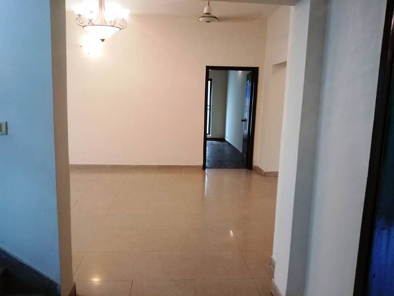 10 Marla House For Rent In Askari 10 18