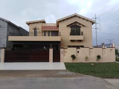 17 Marla Brig House For Sale Near To Park In Askari-10 Sector-F