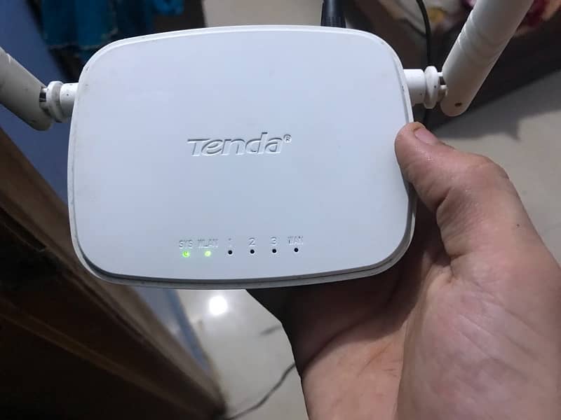 TENDA  ROUTER  N300 10/10 4