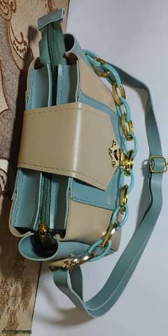 crossbody bags for ladies. Modern fashion