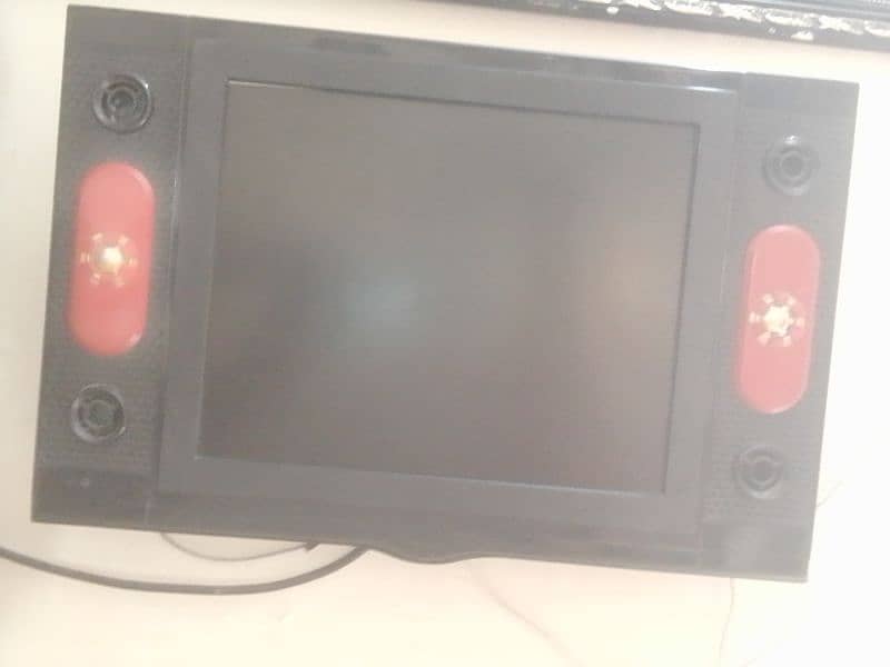 china lcd new condition for sale 17 inches. (03187759065) 1