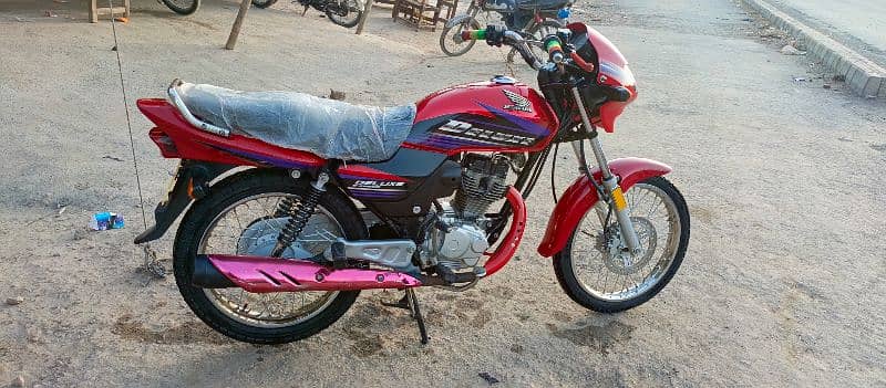 Honda deluxe 125 like new condition 5gears 0