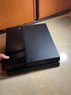 Ps4 Fat 500gb used  nonjailbreak with 1 controller and all accessories