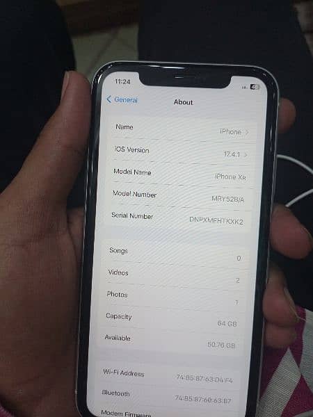 i phone Xr 64gb battery health 84% Non pta condition 10/10 1