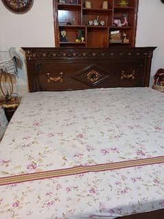 Chanoti bed set with dressing table with mattress