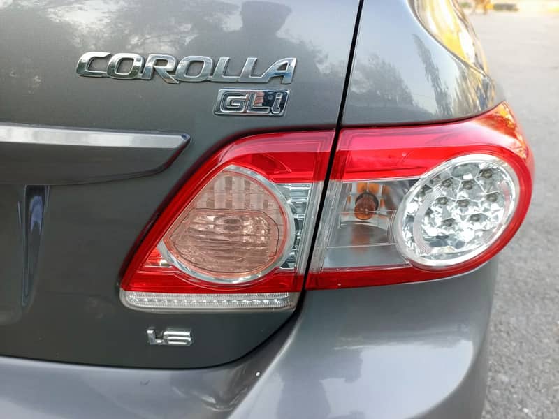 Toyota Corolla GLI 2014 1.6 (Automatic) 4