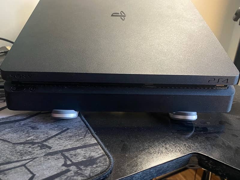 ps4 slim brand new condition 5