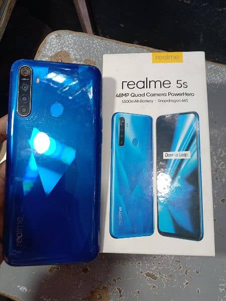 realme 5s 4 128 0