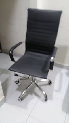 Office furniture for sale in Model Town Link Road Lahore