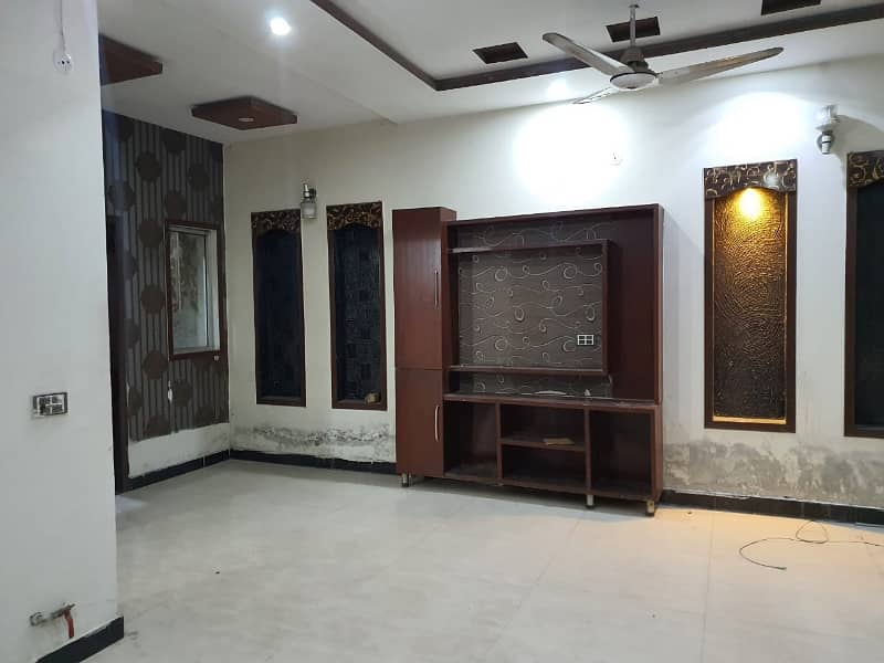 5 Marla Tile Flooring House For Rent In Johar Town R-1 Block Lahore 0