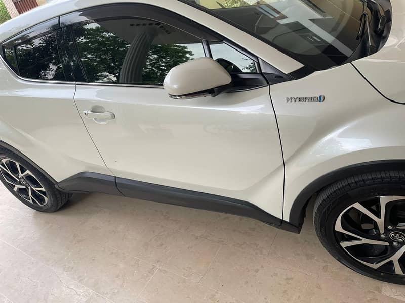 Toyota C-HR 2021 3