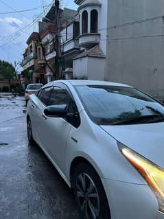 Toyota Prius 2018 import 2021