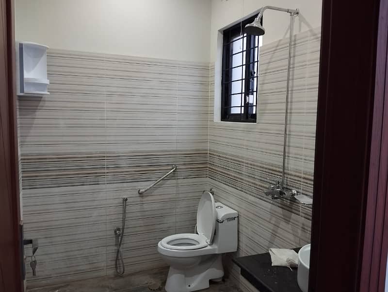 Brand New 1 Kanal Upper Portion for Rent in Bahria Town Lahore! 8
