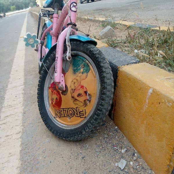 girls bicycle, good condition, 2