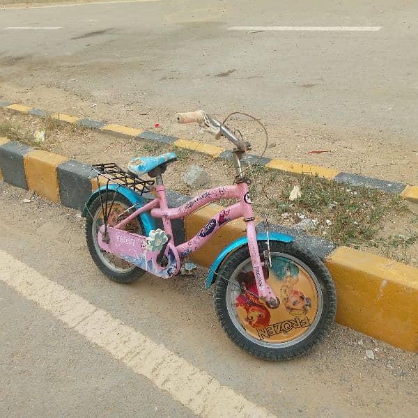 girls bicycle, good condition, 3