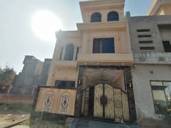 Prime Location 4 Marla House For Sale In The Perfect Location Of Royal Enclave 0