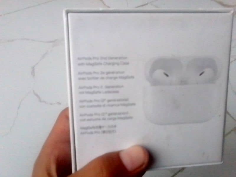 AIRPODS PRO selling 3